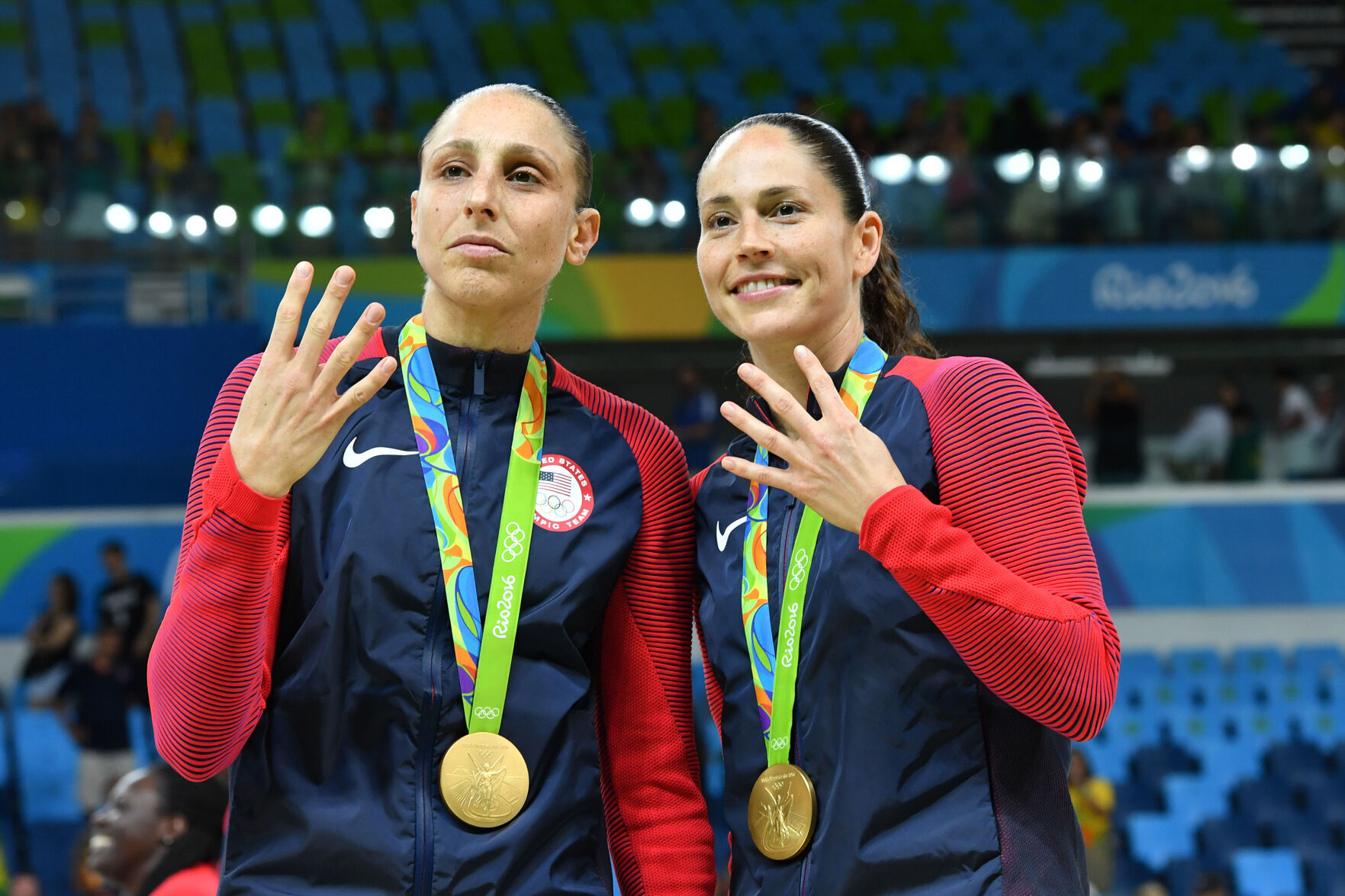 Fifth gold within reach for Bird, Taurasi